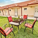 شقة Simo Airport بودغوريتْسا