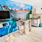 شقة Simo Airport بودغوريتْسا