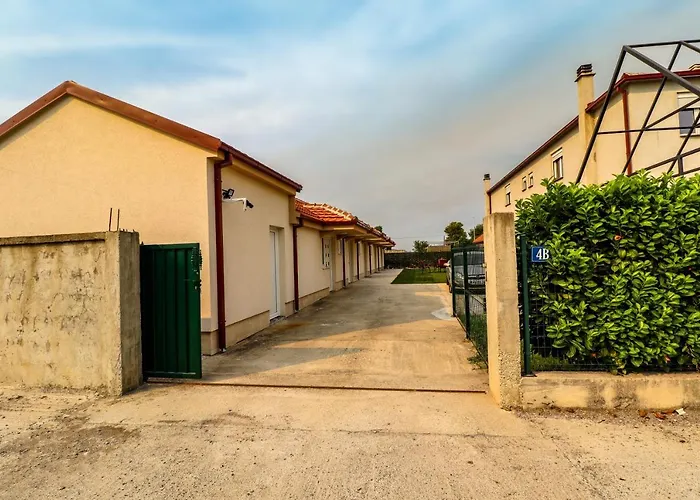 Apartament Simo Airport