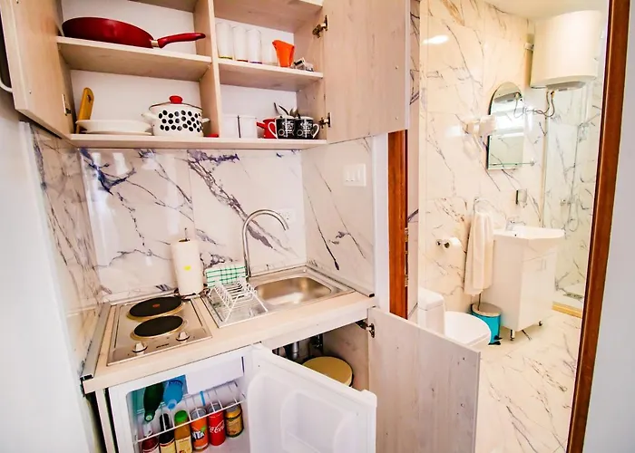 Simo Airport Apartamento Podgorica